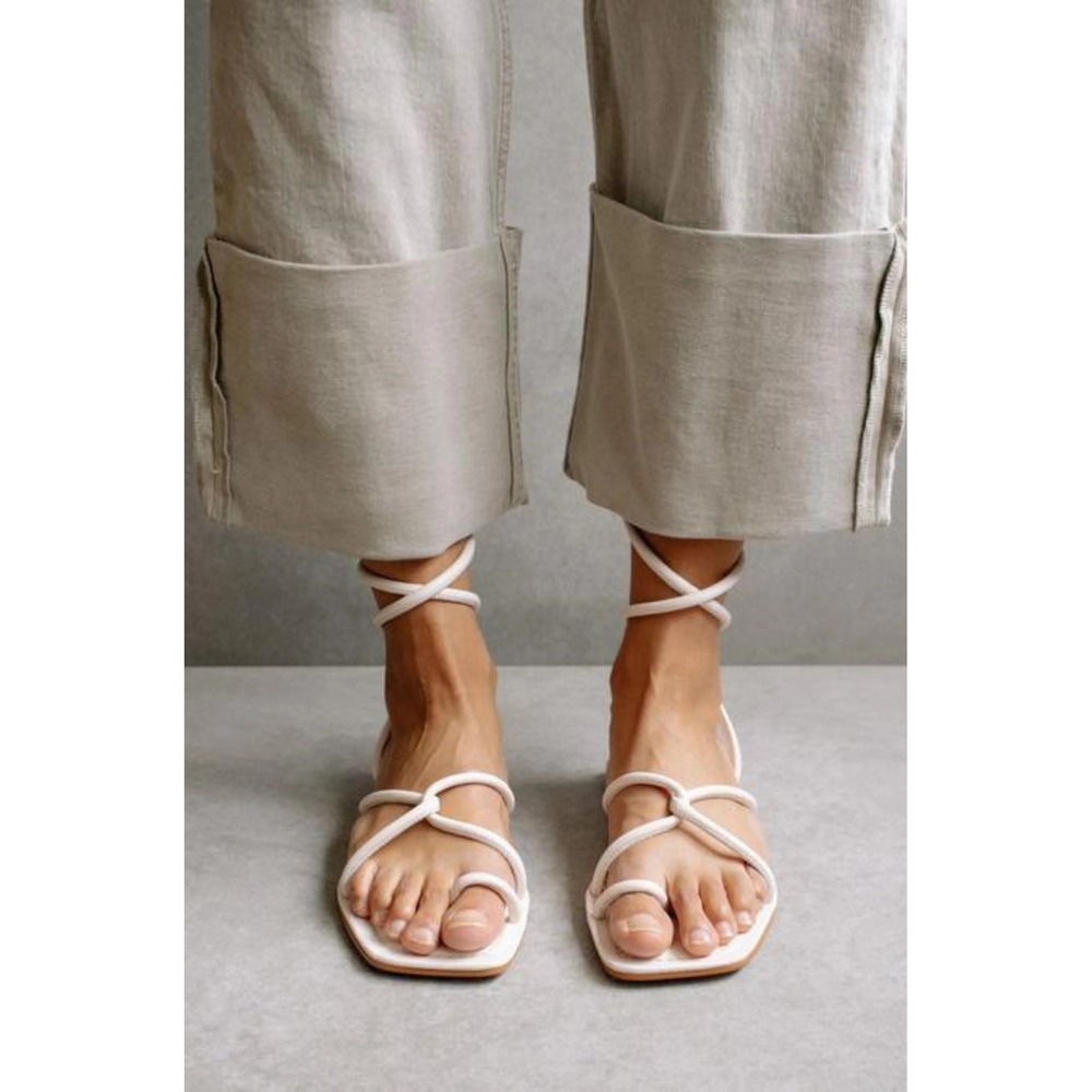 Alohas Leather Wrap Lace Up Square Toe Sandals White Women's Size 39